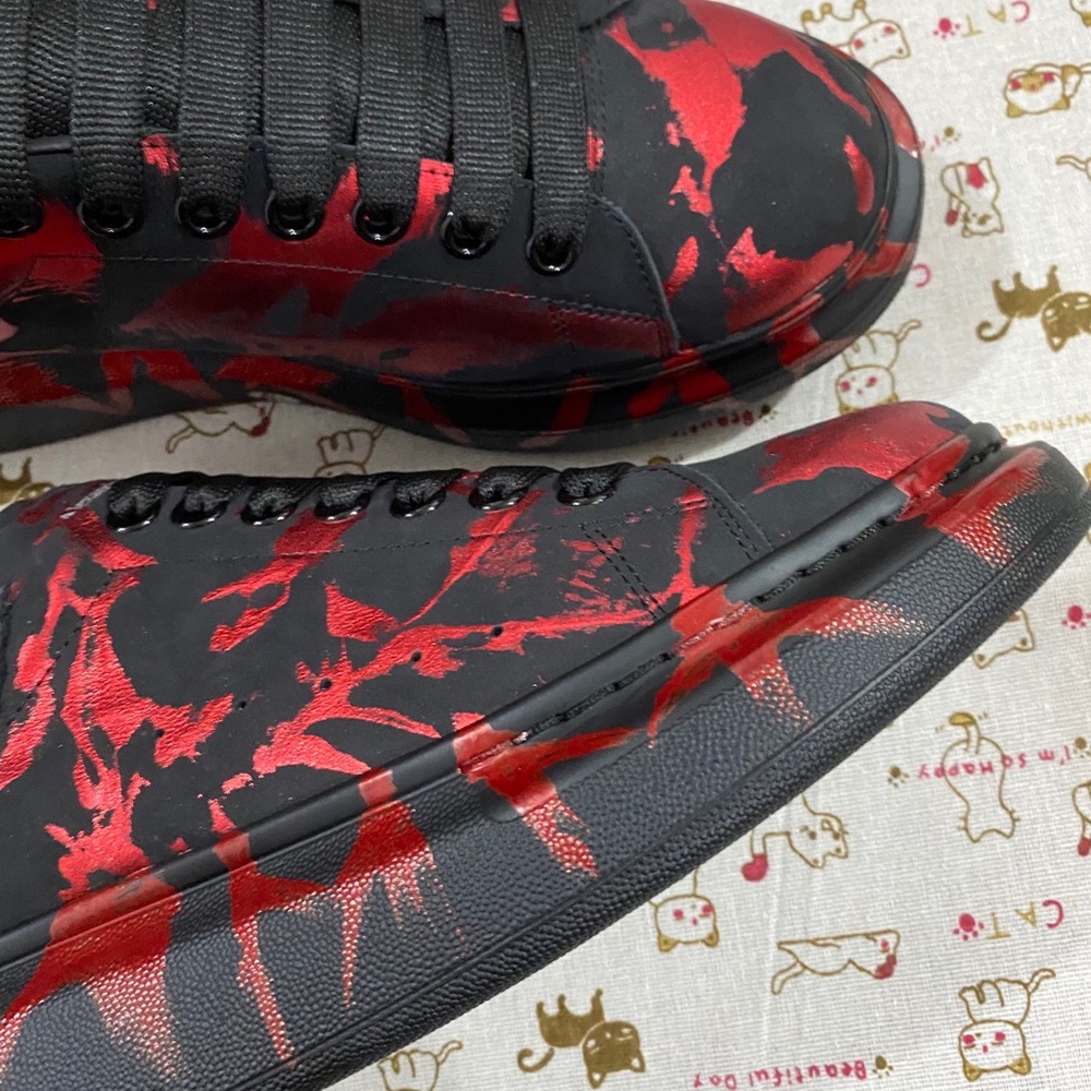 Alexander McQueen Black & Red Leather Low-Top Sneakers - Picture 4 of 9